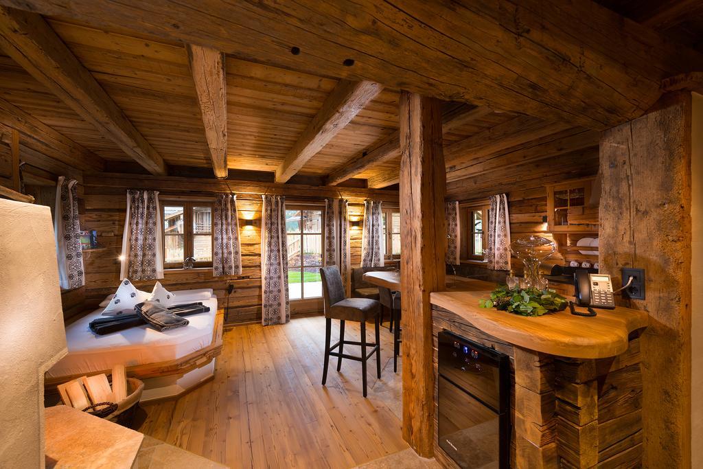 Chaletdorf Auszeit Hüttschlag Oda fotoğraf